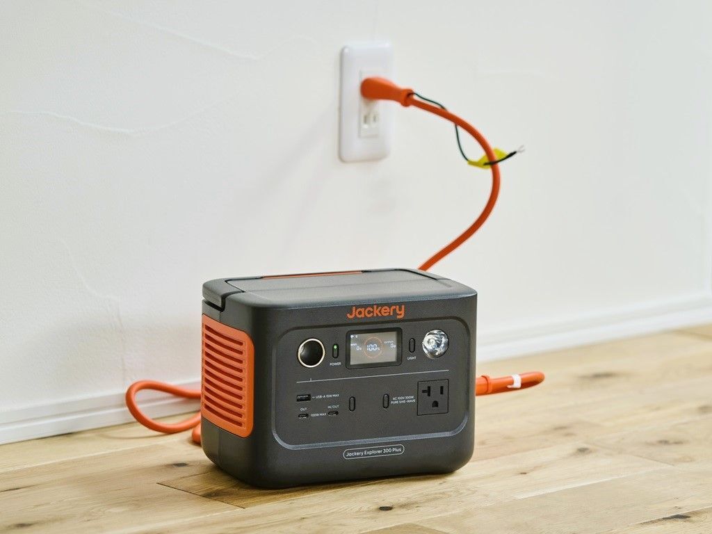 Jackery（ジャクリ）ポータブル電源が日常使いに便利すぎるワケ。防災