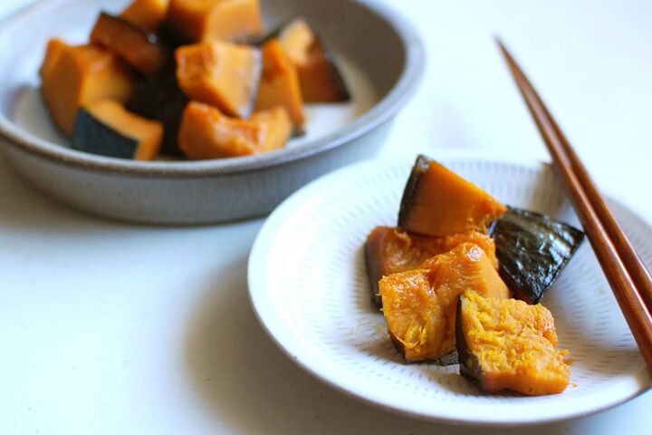「かぼちゃを煮る前に」やること!あま〜くほくほくにする超簡単な方法は即採用間違いなし