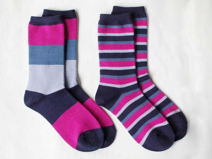 【ユニクロ】コスパ良し!履き心地抜群!人気のコラボソックスはコーデの差し色にも使える♡