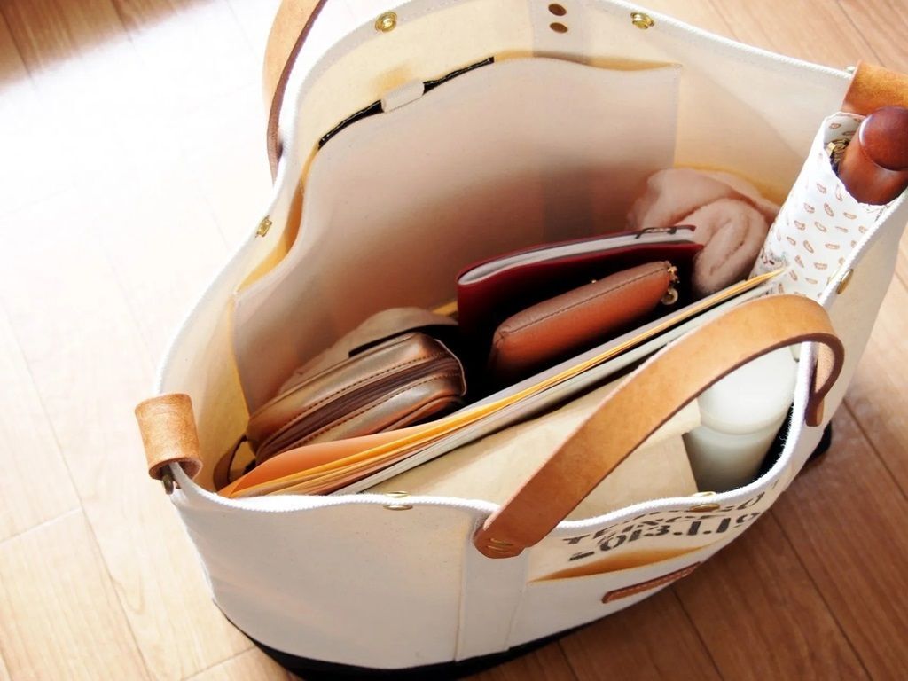 〈100均アイテム1個で〉バッグの中身「迷子問題」をすっきり解決！