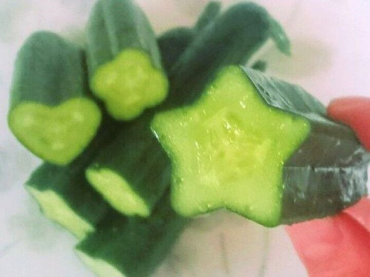 「断面が可愛すぎ!」「これは喜ばれそう♡」星型きゅうりの作り方