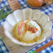 新玉ねぎの丸ごとレンジ蒸し（ベーコンコンソメバター）