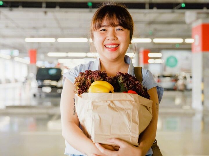 筋金入りの節約家が「ゼッタイに財布に入れないもの」3つ