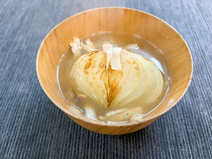 まだ間に合う!【JA全農】の絶品スープレシピで新タマネギは丸ごとペロリだよ♪冷凍保存すれば時短にも