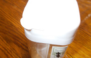 振ると小さじ1杯分ほど出てく...