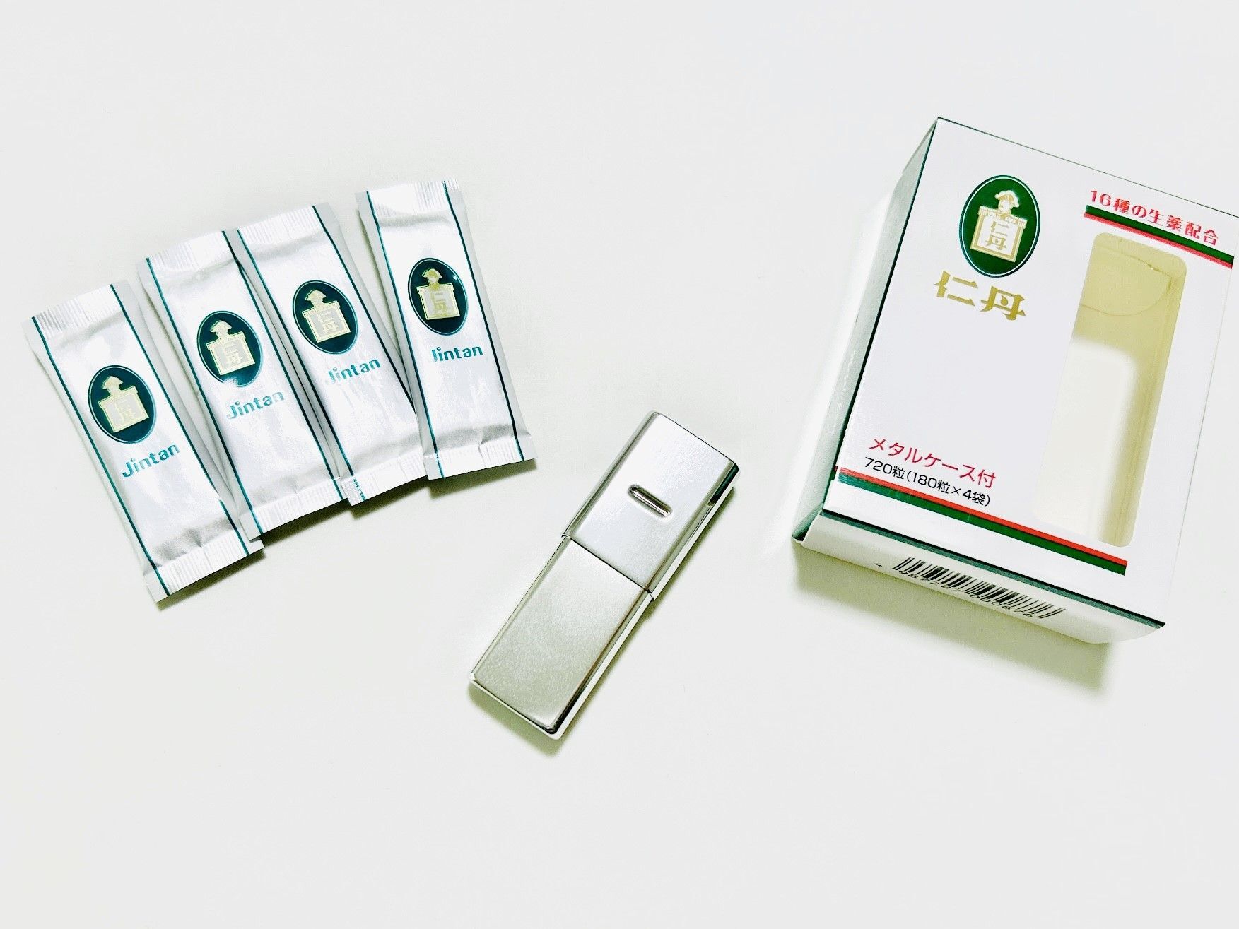 仁丹ケース 銀製品 仁丹入れ 仁丹ケース 昭和初期の銀製仁丹ケース。 少し前にフリスクケースが