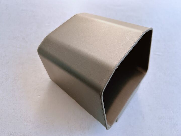 【セリア】シンプルに見えて実は…散らかし癖のある人の救世主になるハコの正体とは?