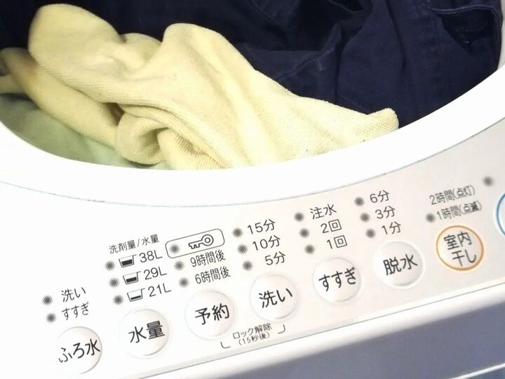 ティッシュを洗濯機で洗ってしまった時の救済方法!簡単&キレイに取るコツ