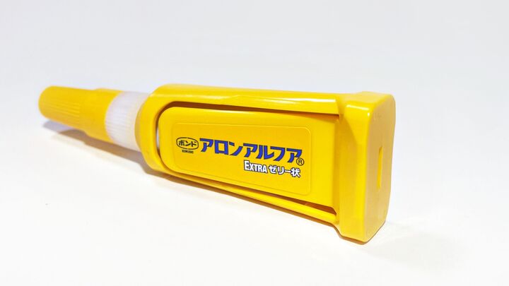 余った『瞬間接着剤』の意外な使い道3選!重曹で型取り&折れた傘の復活にも使える!?