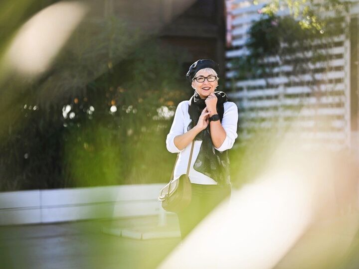 【ストール&スカーフのおしゃれな巻き方】基本の結び方から流行りテクまでおすすめアレンジ8選