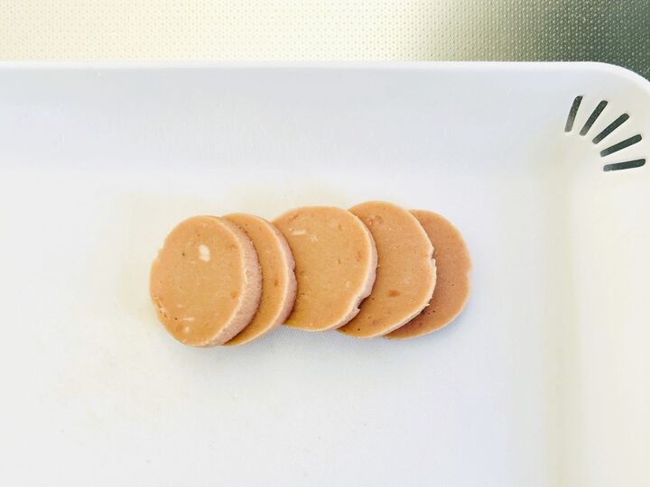 簡単目玉焼きアレンジ術!お弁当にもおすすめ「お花型ハムエッグ」の作り方&かわいい盛り付け方