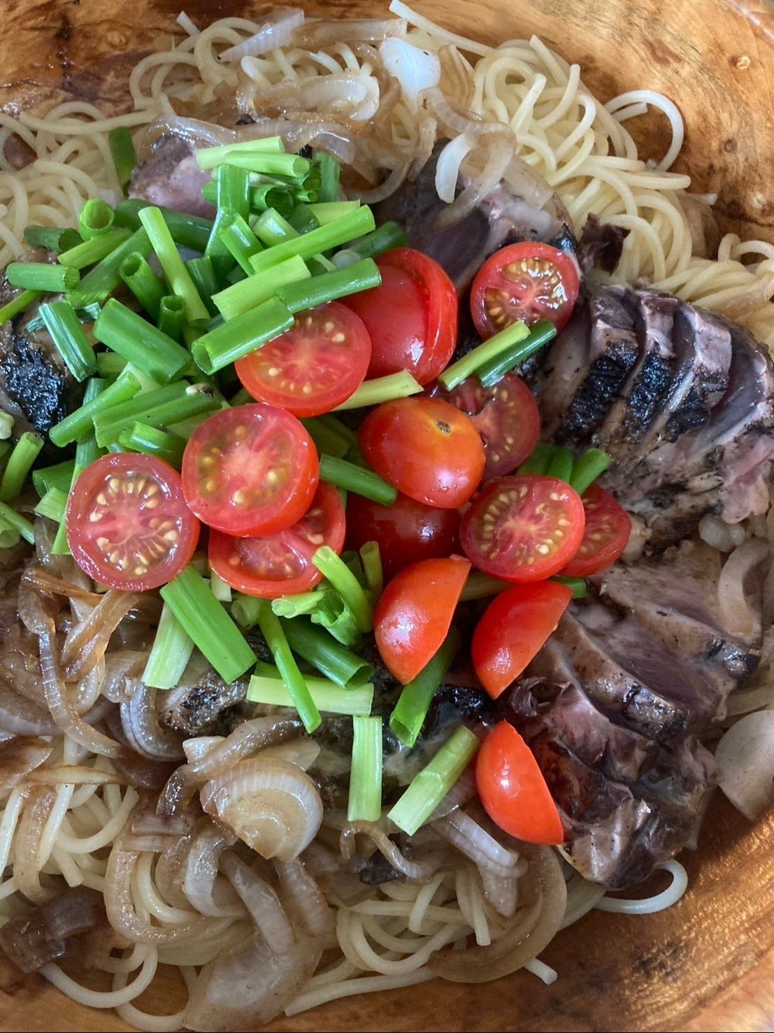 カツオの藁焼きでバルサミコパスタ♪