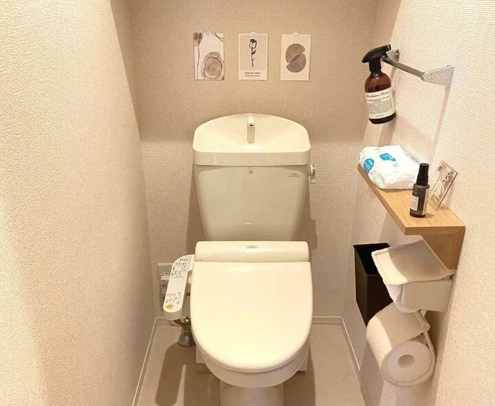100均・無印・空き箱が大活躍!狭いトイレでもスッキリ快適♪安心も叶うトイレ収納のコツ