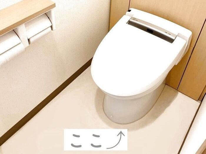 トイレの気になる「スキマ」対策。まさかのアイテムがジャストフィットだった♪