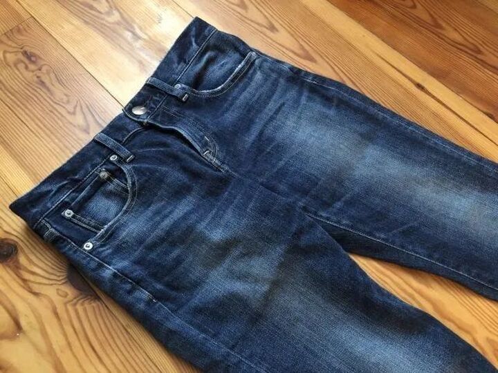 【収納ワザ】ズボンを「小さく」たたむ方法。こんなにコンパクトになっちゃうの!?