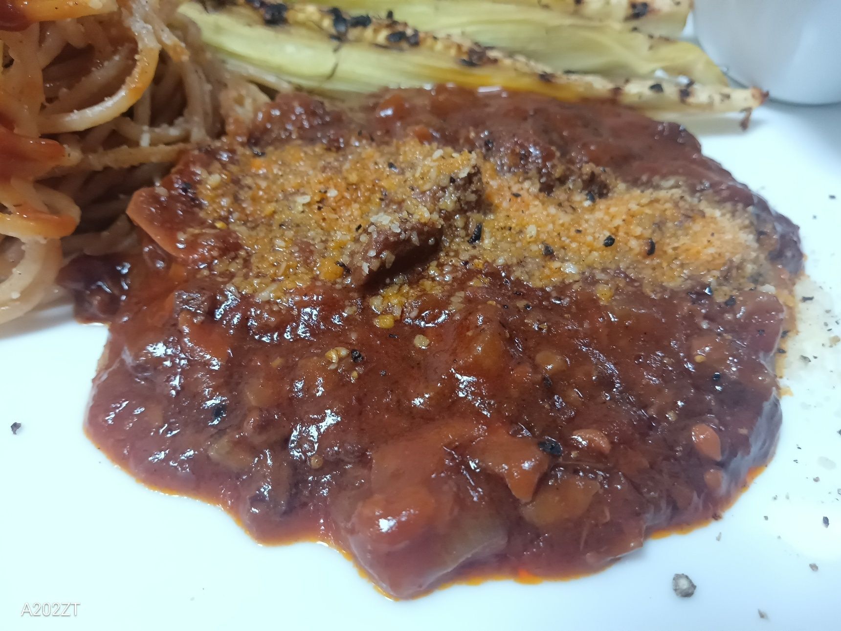 Pine cone meat sauce