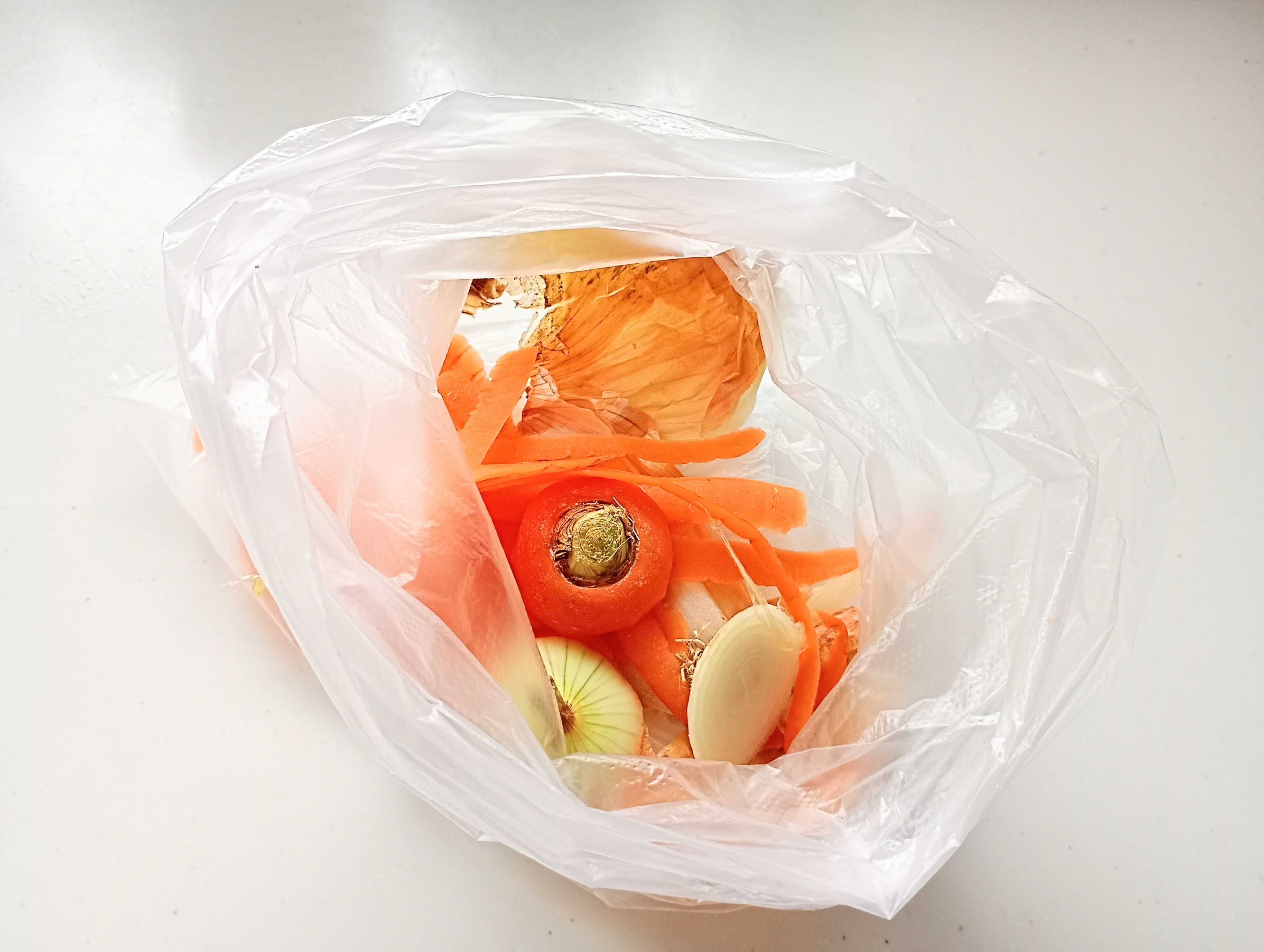 ○すぐ送○かき氷機オレンジ （チョコベビーの空き容器、活躍ぶりが  