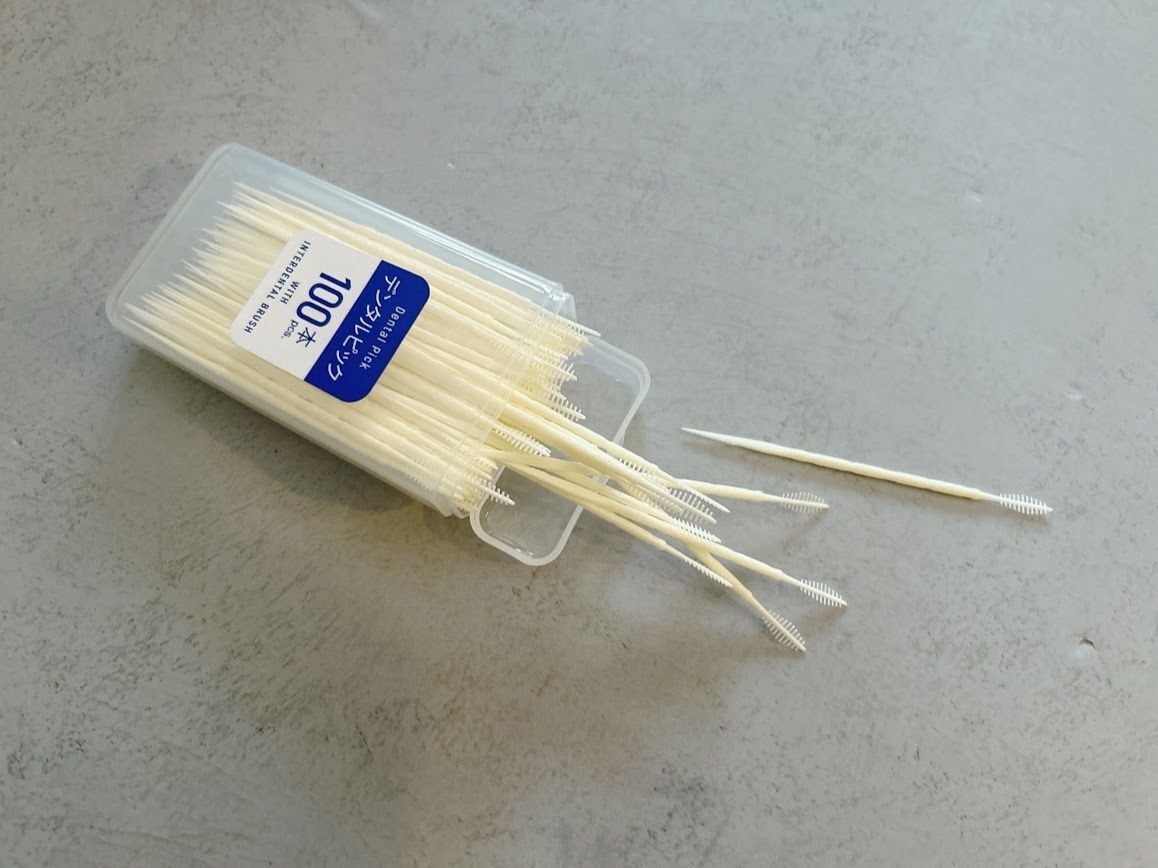 デンタルピック100本入り110円也