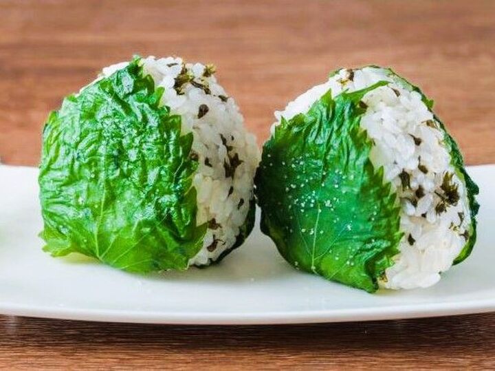 2カ月もちますよ♪「大葉の塩漬け」の作り方。時間が経てば経つほどおいしさアップ♡