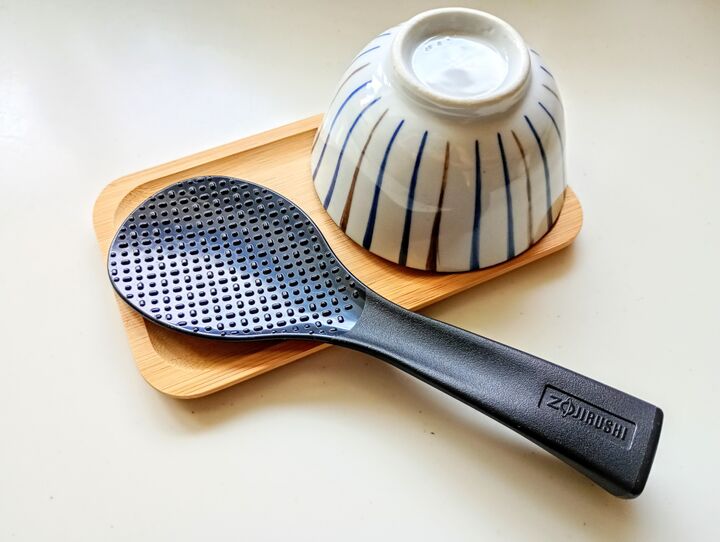 しゃもじは「ご飯をよそう」以外でも活躍する万能グッズ!ヤケドも防げますよ♪