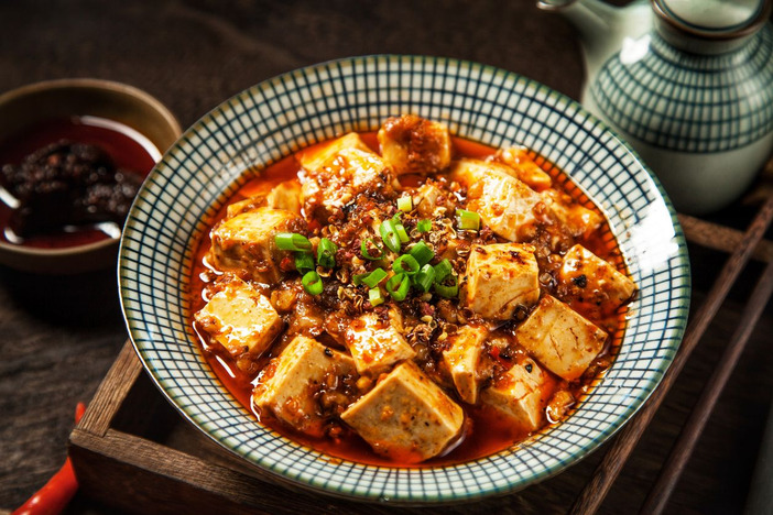 麻婆豆腐と合わせて食べたい献立レシピ31選。ピリ辛ダレと副菜の相性抜群！