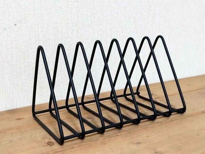 【ダイソー】ブックスタンドの意外な使い方に拍手!「万能すぎてリピ買い♡」「おしゃれで高見えする!」