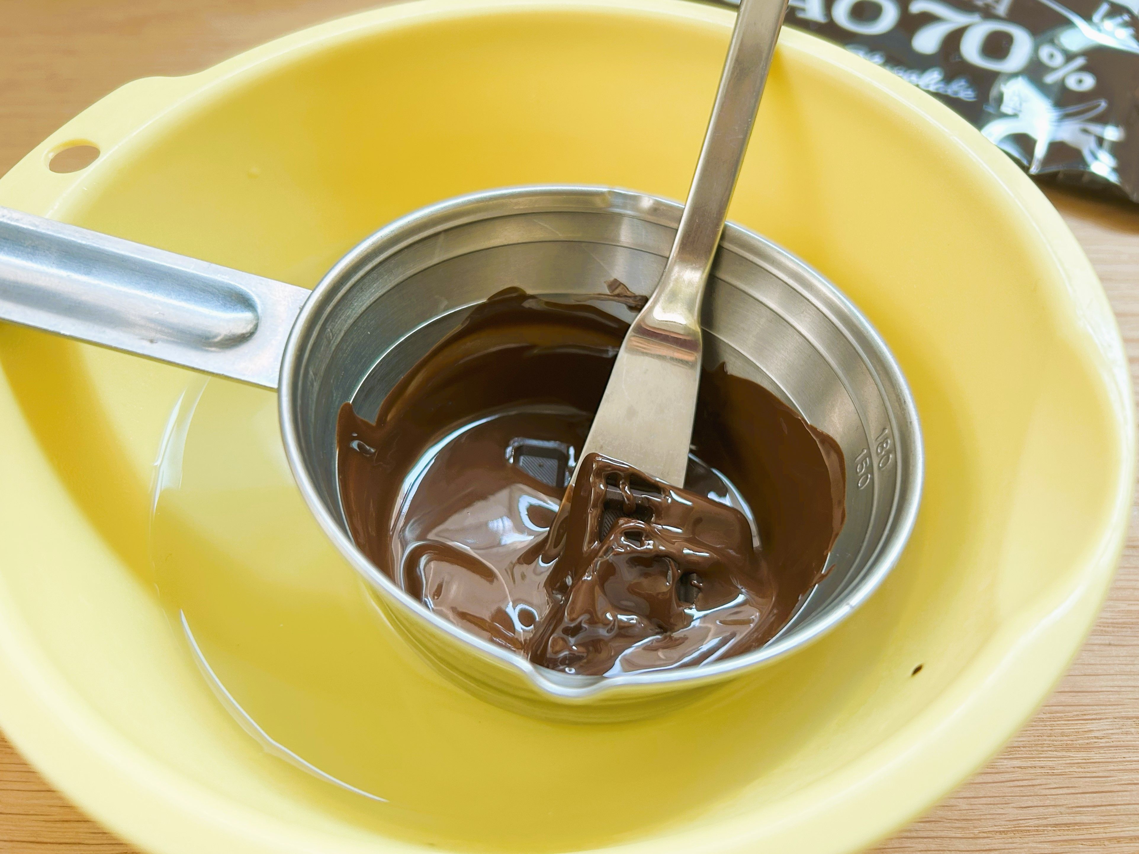 糀ドレッシングといろいろセットC［谷川醸造］ ソース用ボウル ディップボウルは、調味料を準備したり、さまざまなディップソースを入れたりするのに使用できます。