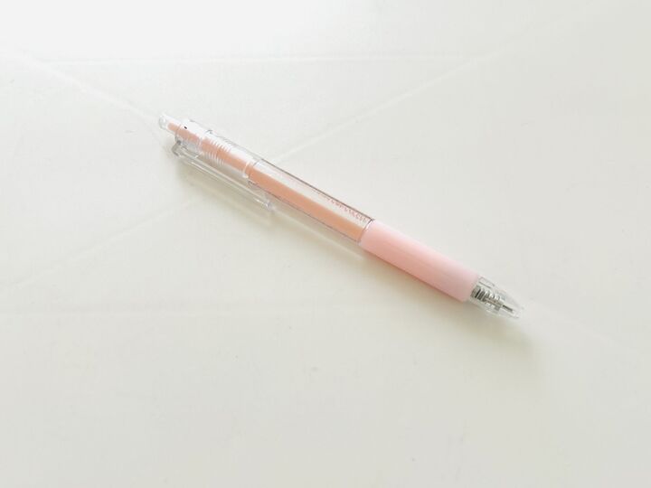 【キャンドゥ】この発想はなかった!「取り扱い注意の文具」がついにペンタイプに。新感覚の使い心地です♪