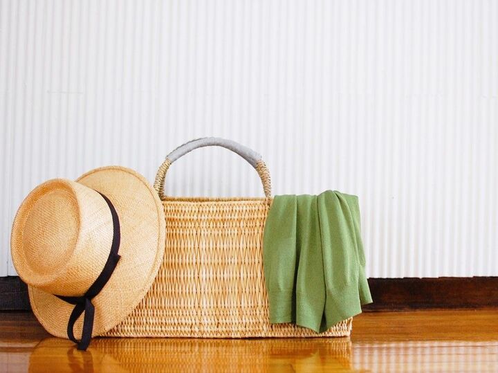 【ユニクロ】アラフォー女子に「透け感ちょうどイイ♡」「羽織るだけでおしゃれ」と大評判!軽くて持ち運びにも超便利♪