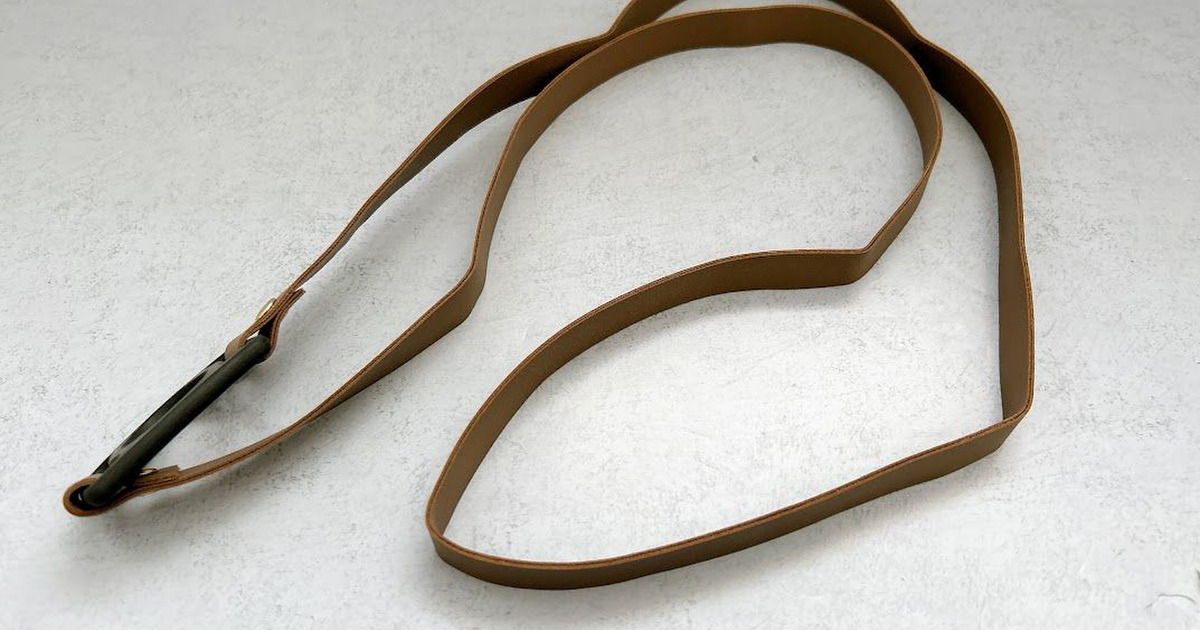 セリア】熱中症対策に！シンプルなストラップで荷物を減らしつつ 