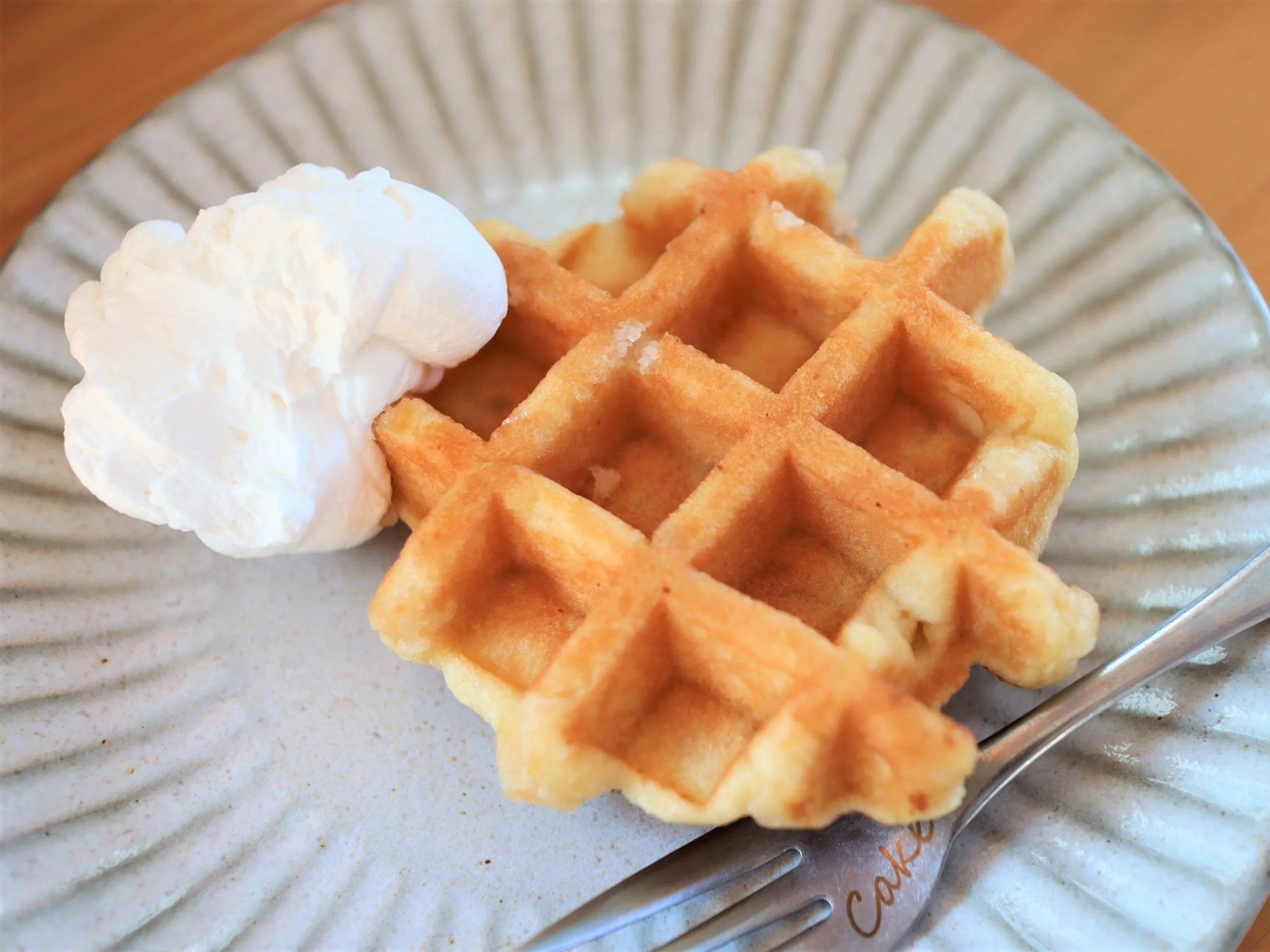 泡だて器とボール不要＆洗い物ゼロ！超ラクな【ホイップクリームの裏ワザ】やってみた！