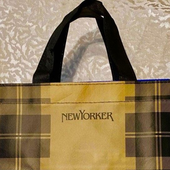 今だけ！トラディショナルな「NEWYORKER」 バック付き