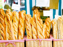 「フランスパン」と「バゲット」の違い、正しく言えたら天才！