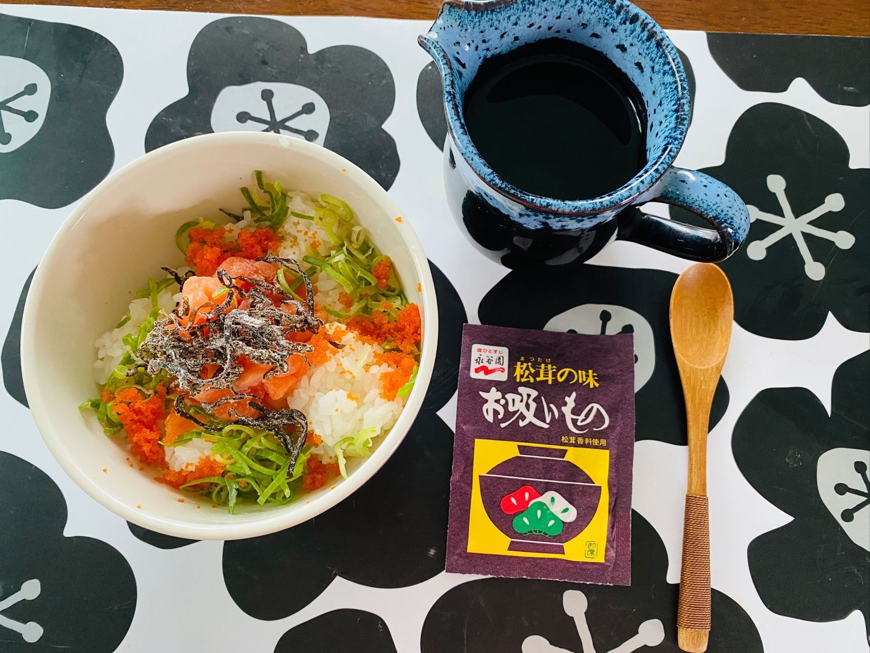 レンチンだけで完結！「松茸の味お吸いもの」でご馳走お茶漬け