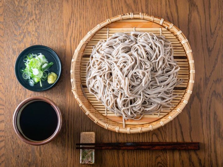 「もりそば」と「ざるそば」の違い、正しく言えたら天才!