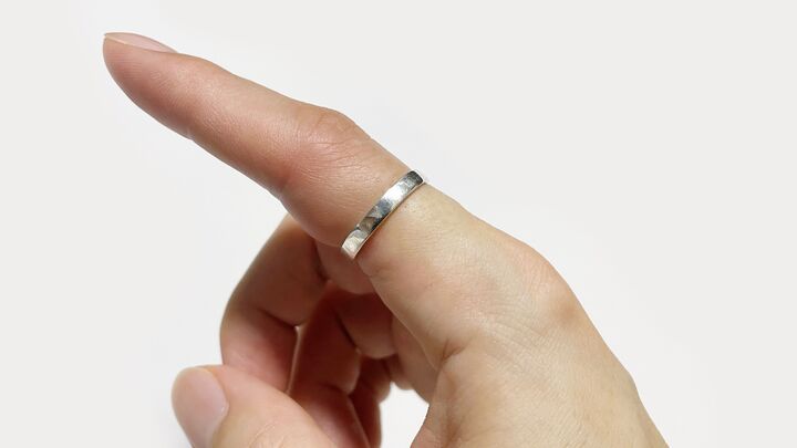 指輪が抜けない!焦らず試したい外し方3選|原因や注意点、予防策もチェック