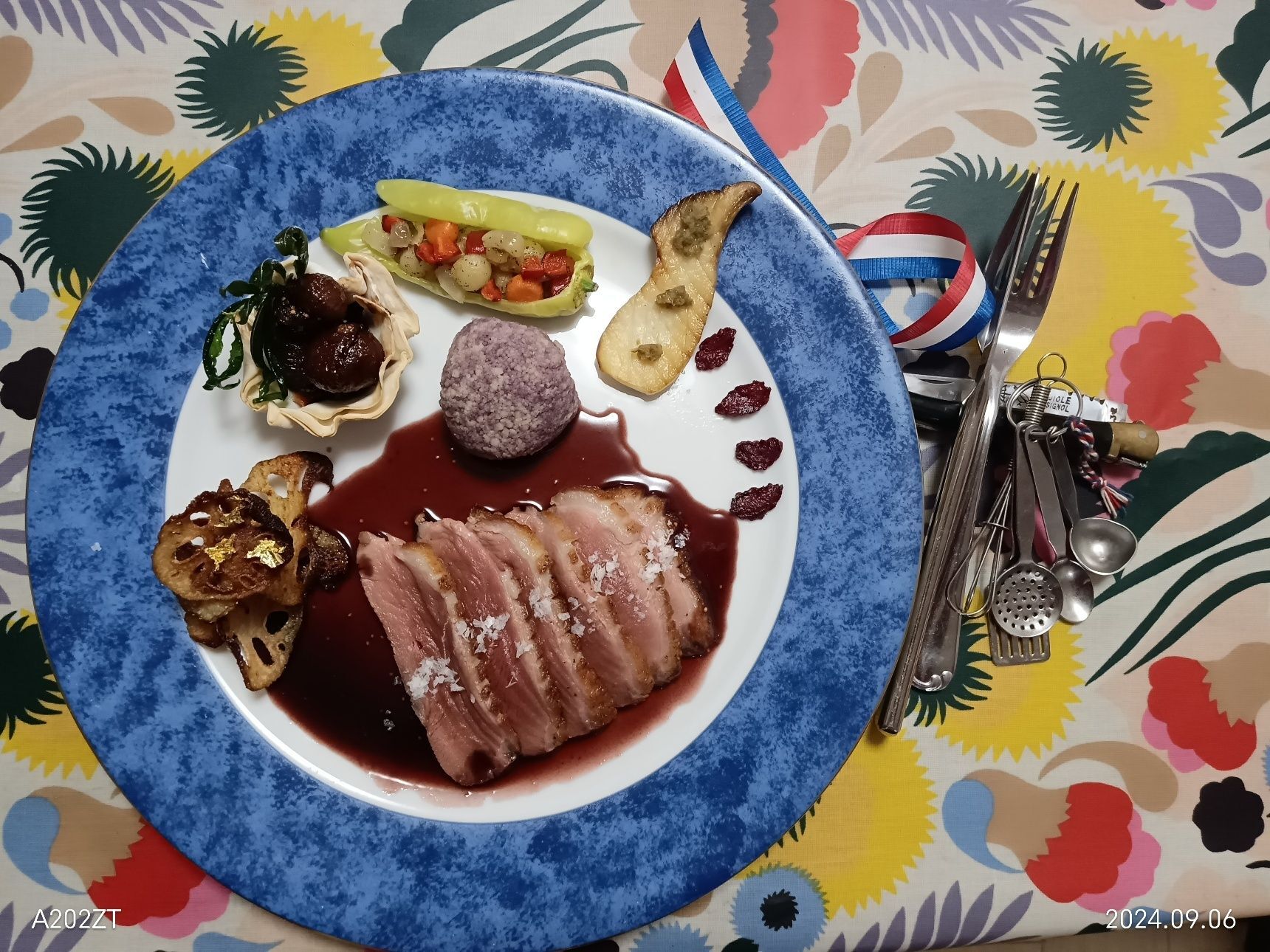 Magret de Canard sauté, sauce au vin rouge