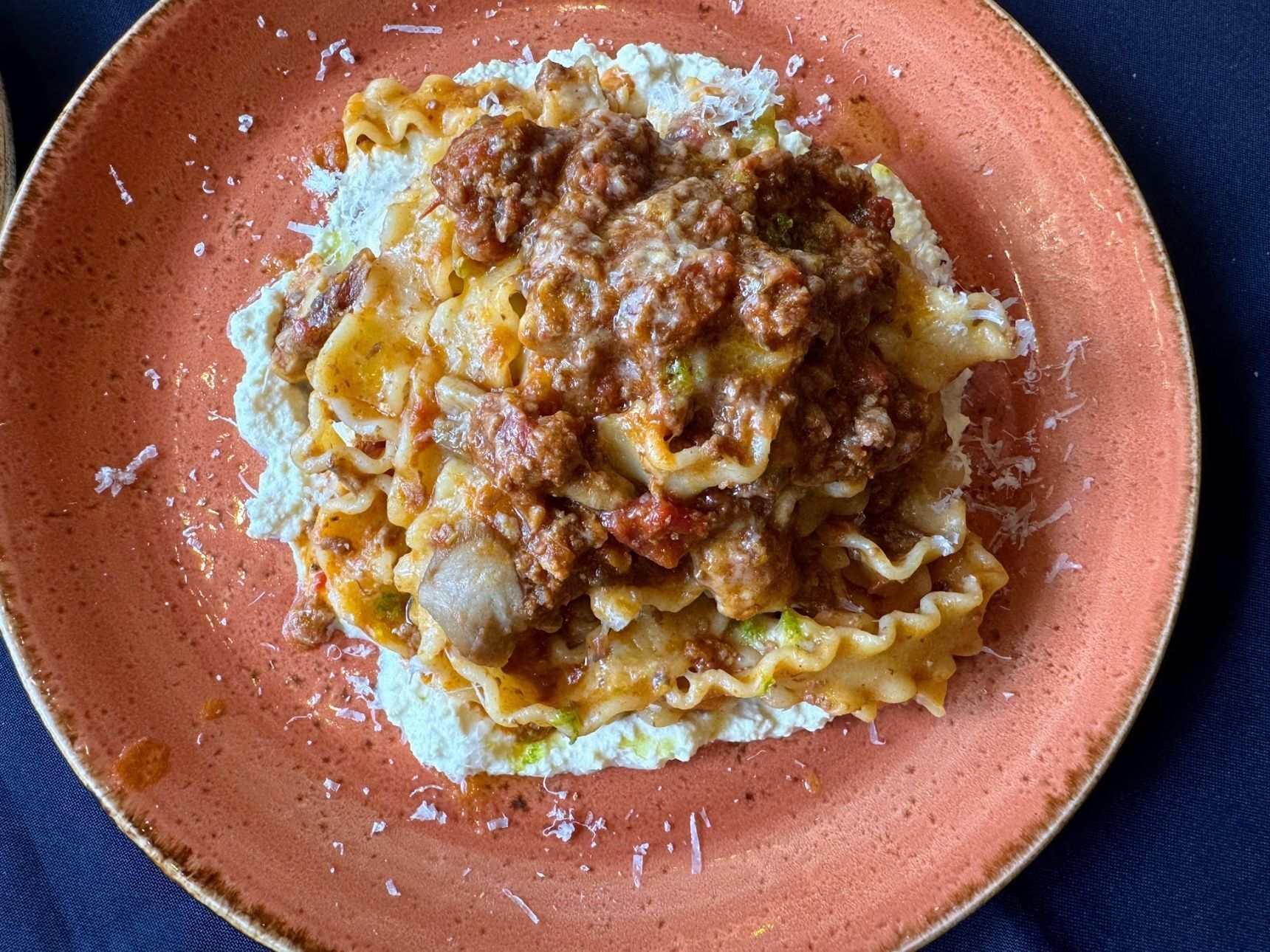豆乳リコッタチーズを使用したヘルシーで満足感のあるパスタ