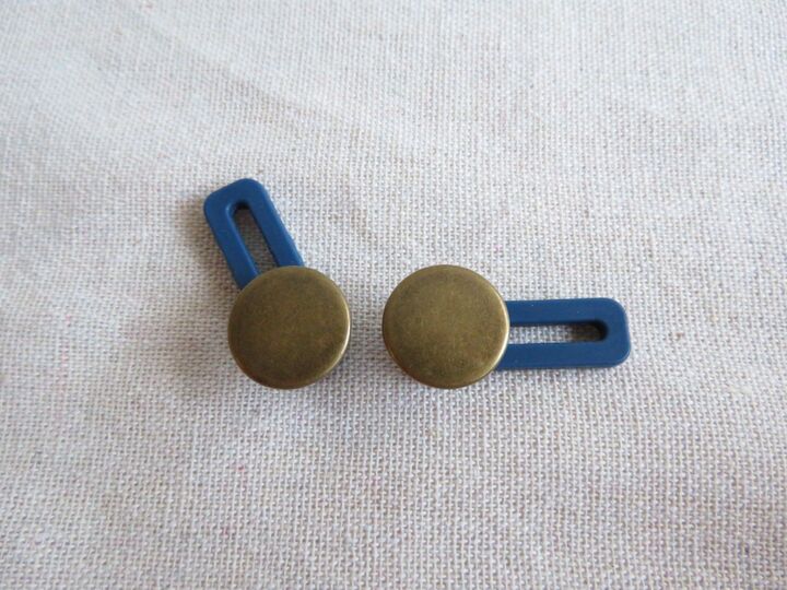 【セリア】「あともうちょっと!」をこっそりサポート!秋にあると助かるボタンの正体とは?