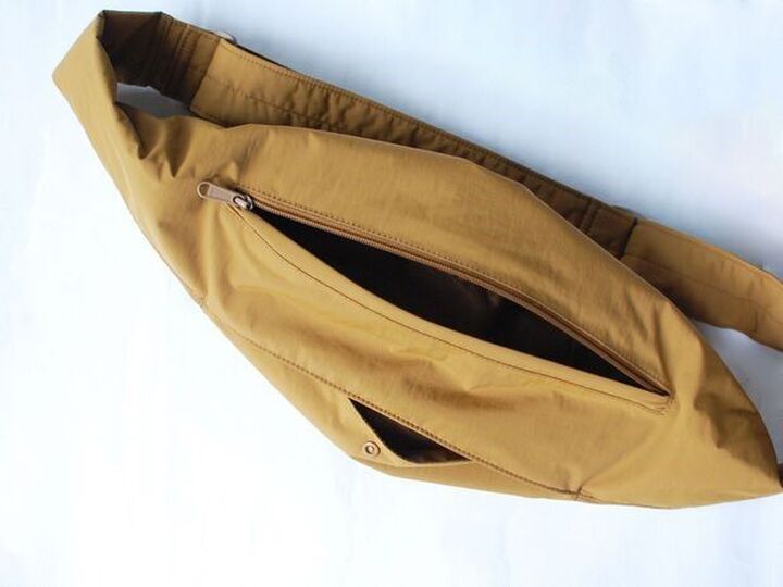 【ユニクロ】見た目スマートでかさばらない&収納力バツグン!秋まで使える『Uniqlo U』新作バッグが大人気の予感♡