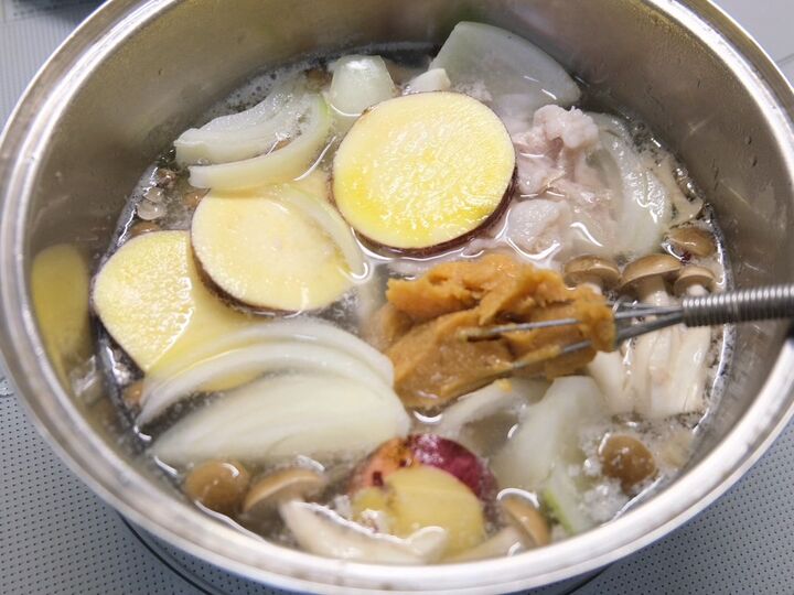 『家事ヤロウ!!!』土井善晴さん人生ベストレシピ10の味噌汁は、具も作り方も目ウロコの連続!ずっと覚えておきたい1品です♪