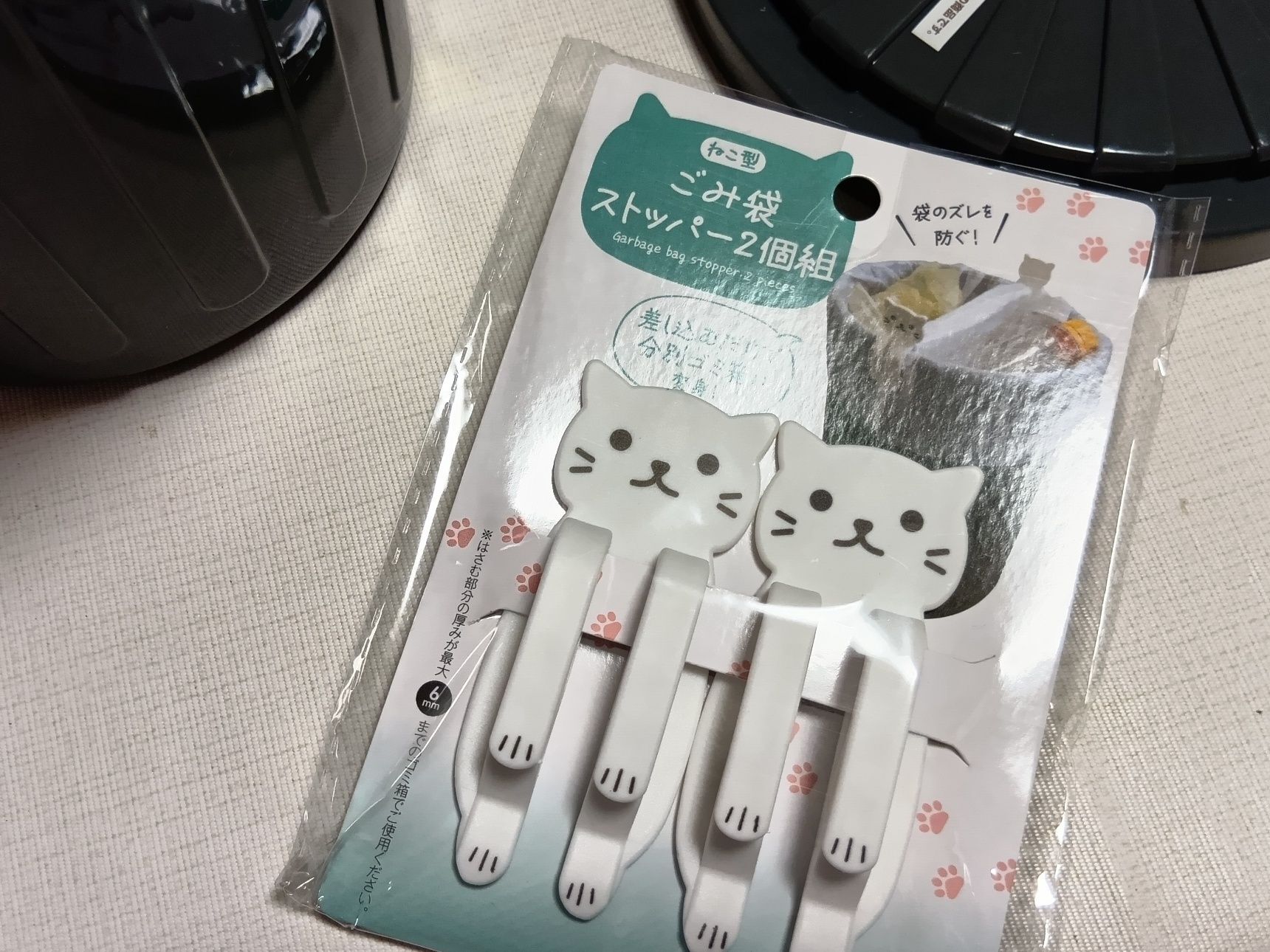 【セリア】意外な使い方が便利すぎる！可愛い白猫ストッパーが色々とお家で大活躍してくれます♡