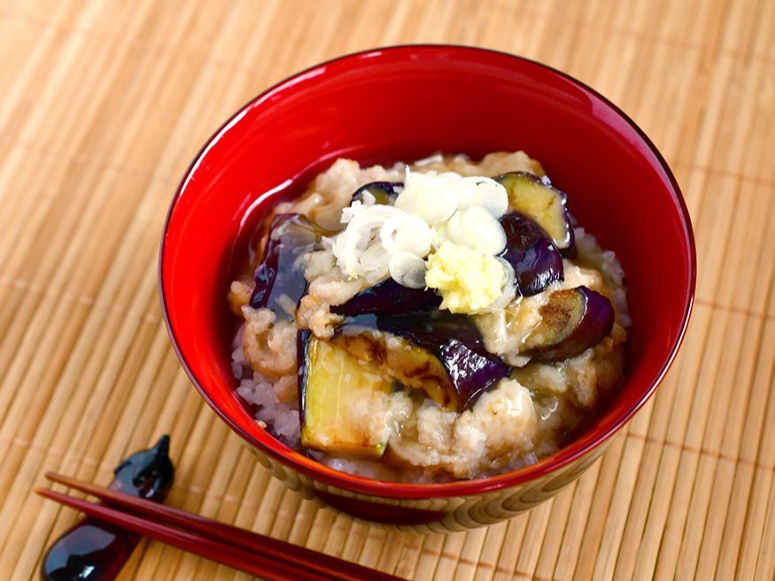 【茄子とれんこんの丼】便利な野菜だし使用！