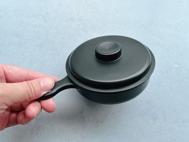 【セリア】「あら、かわいい!」おままごと用っぽいフライパン、使ってみたら大人も子どももハマった♡