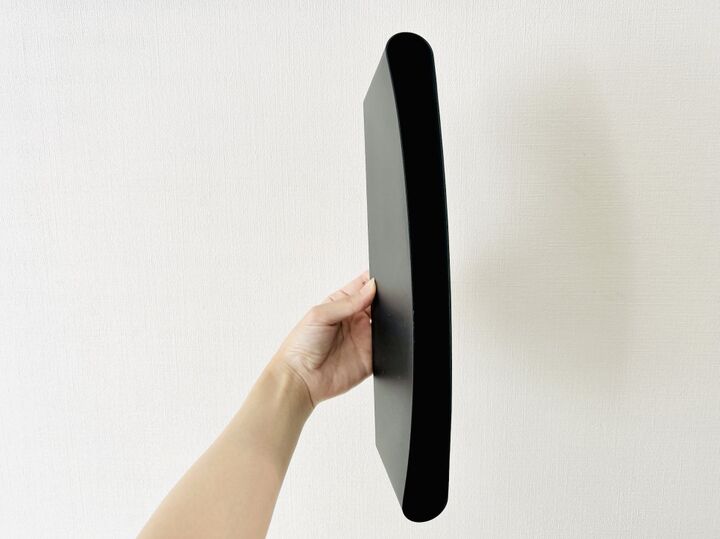 【セリア】スリムすぎるにはワケがある!車内のそんなところにも収納できたの?「盲点つかれた」「うっかりも防止」