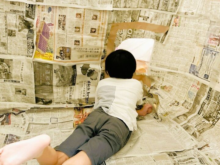【新聞紙の巨大ドーム、作ってみた】子どもが絶対に喜ぶ&大興奮の秘密基地に大変身!