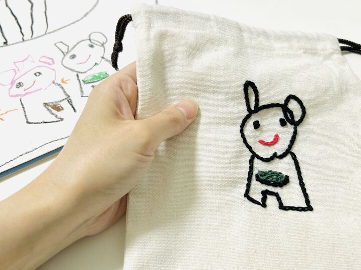 【子どもの描いた絵の残し方】刺繍でチクチクすると⇨オリジナルグッズに大変身!