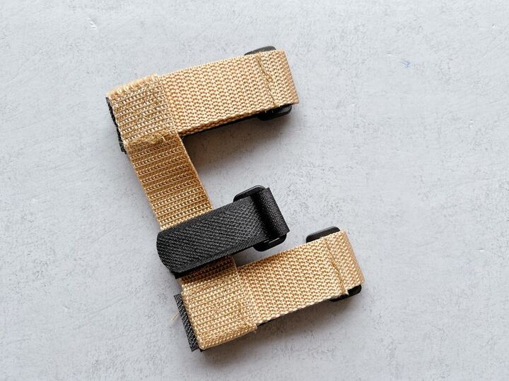【セリア】変な形のベルト、使ってみたら快適でした!マジックテープが3つもある理由とは?