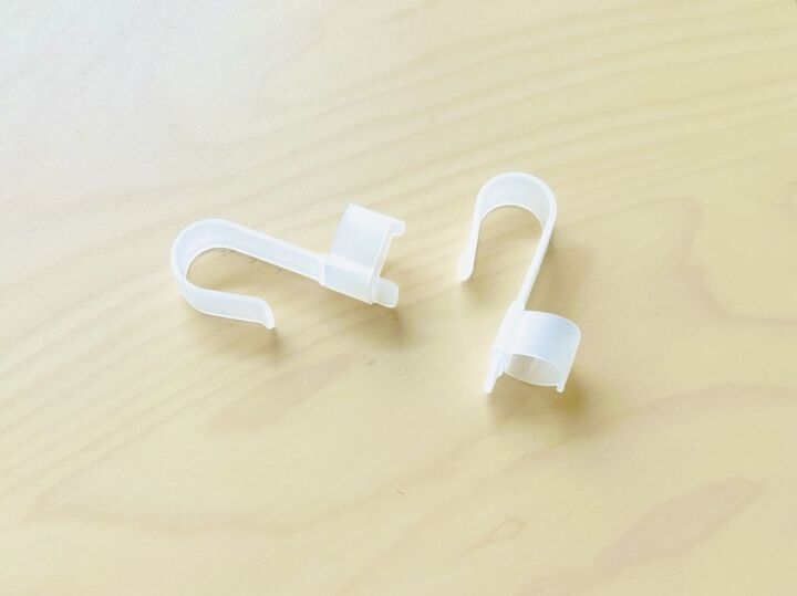 【セリア】ピタッとフィットでラクラク収納~♪「この発想は神ですか?」「これさえあれば…なんでも浮くぞ!!」