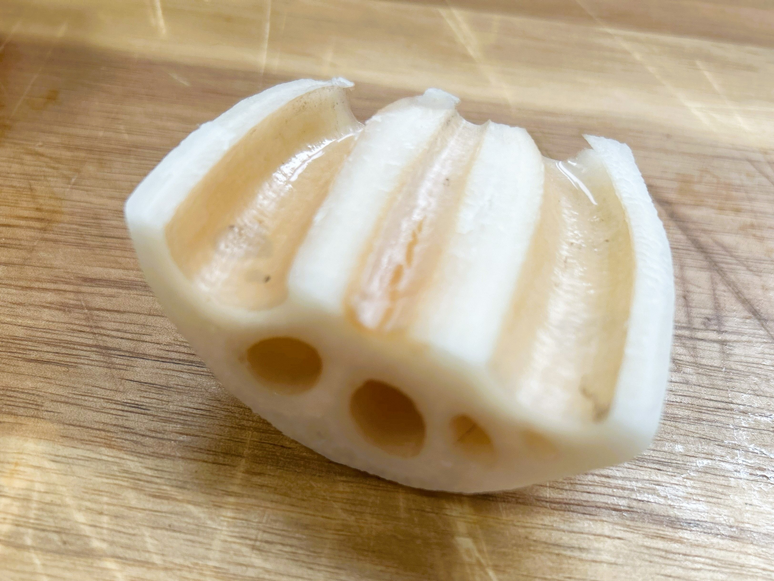レンコンの穴が黒い！食べても大丈夫？今さら聞けない「レンコンの洗い 